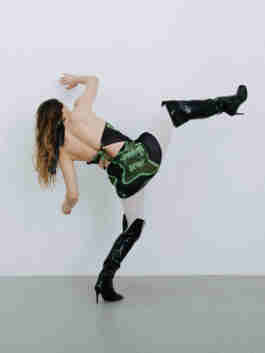 Andrea Tzelepides Logo